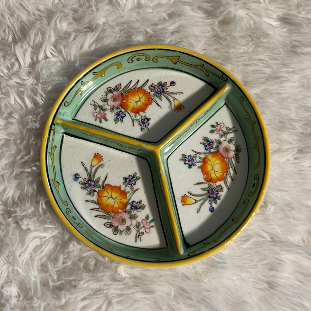 1920’s hand painted Japanese Moriyama Moro Machi